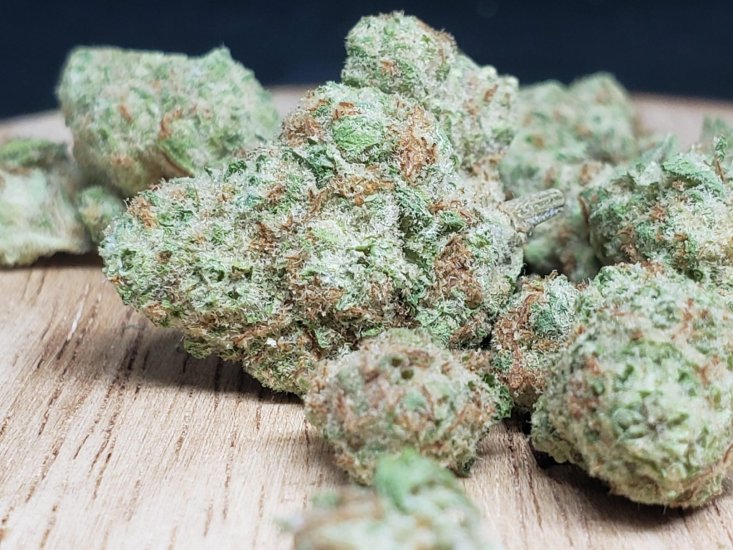 (Bild für) Bubba Kush - zum Schließen ins Bild klicken